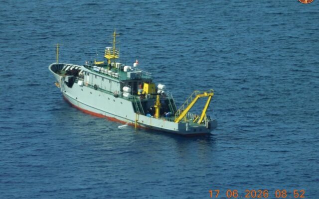 Philippine MDA Flights Confirm Departure of Chinese Vessel That Towed Floating Platform