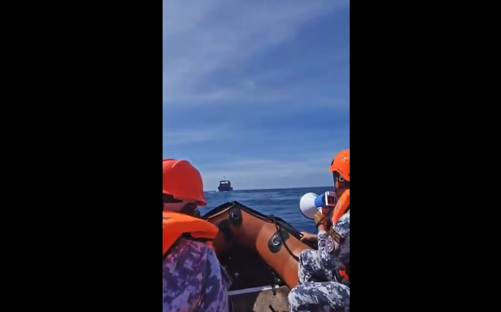PCG Drives Away Foreign Fishing Vessel from the Territorial Sea of Lawak Island